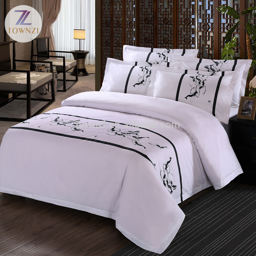 Digital print hotel comforter sets